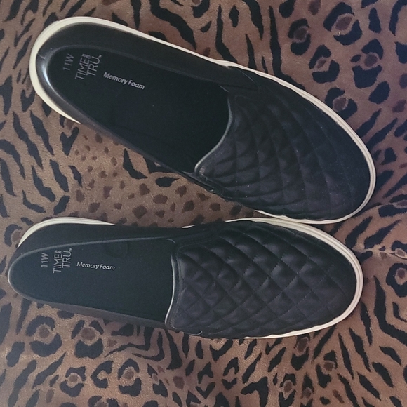 Time and Tru Shoes - Quilted Slip On Shoes 11W